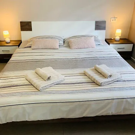 Apartma Ribez *