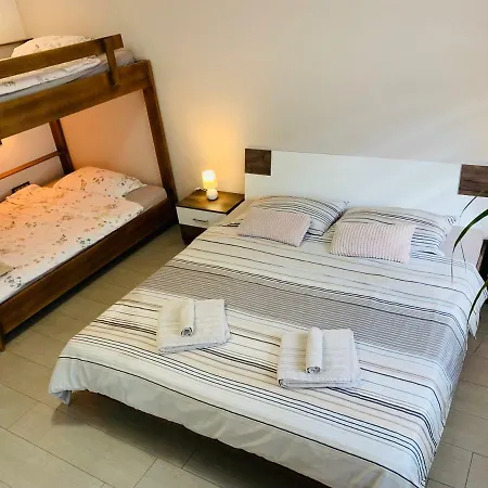Apartma Ribez *